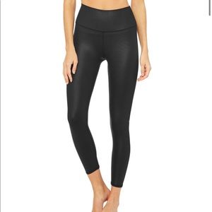 Alo Yoga high-waist airbrush glossy legging Size M